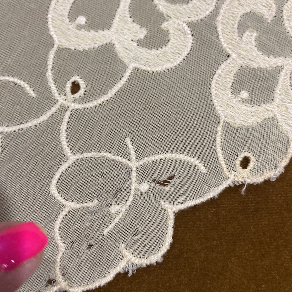 Yellow Vintage 3 Piece Lace Doilies Set! - Picture 5 of 7